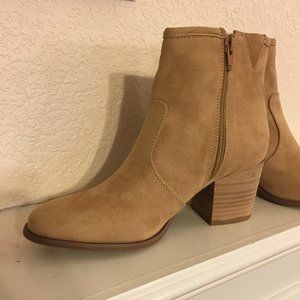 Carlos Santana Rowan Bootie Nwt 